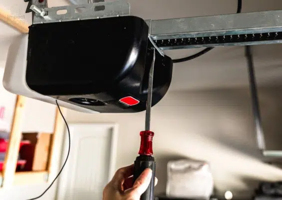 Common Reasons a Garage Door Opener Fails
